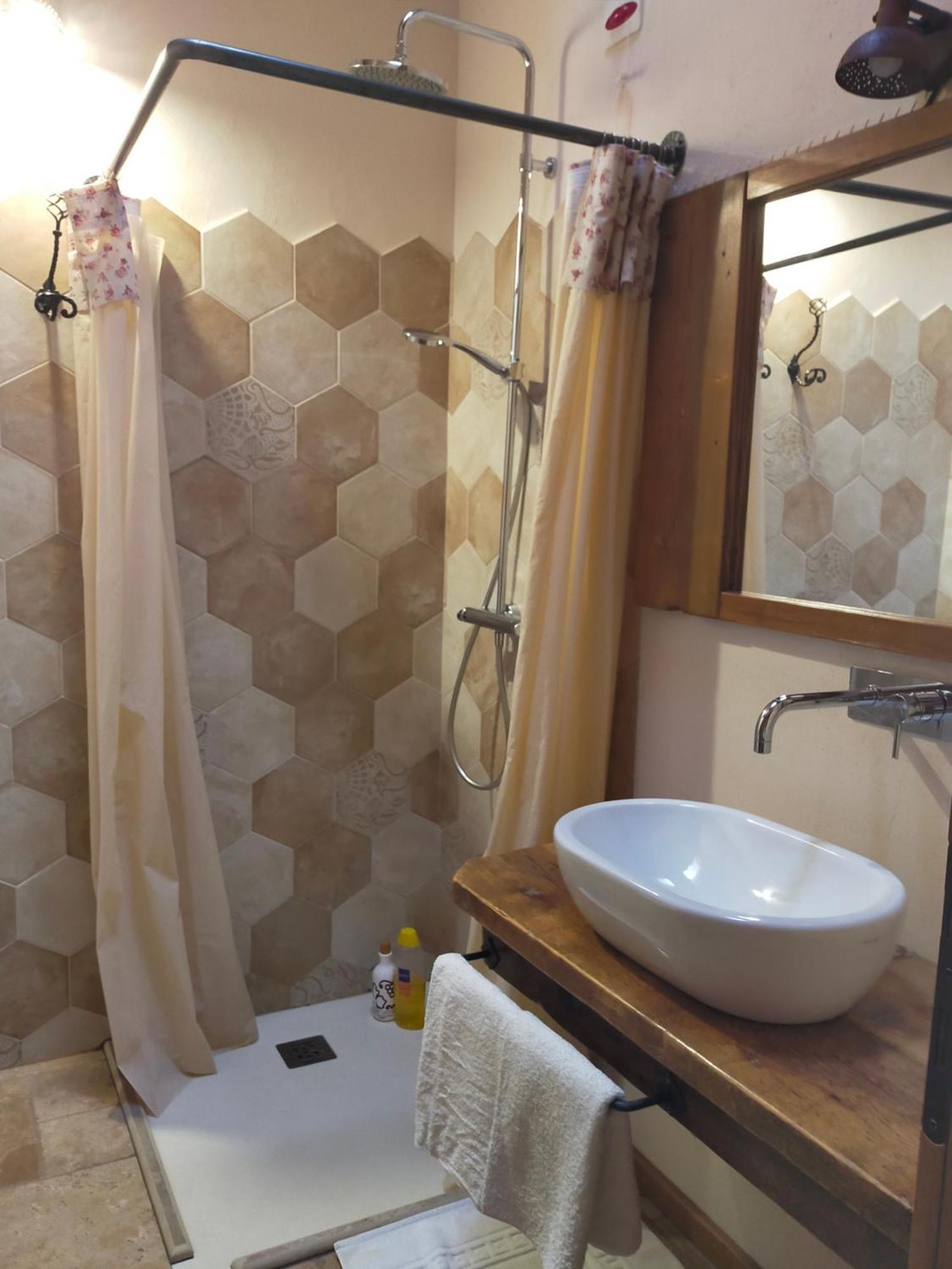 Lo Tzeno Hotel Fenis Quarto foto